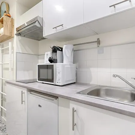 Апартаменты Bastille Republique Charming & Cosy 1br Париж
